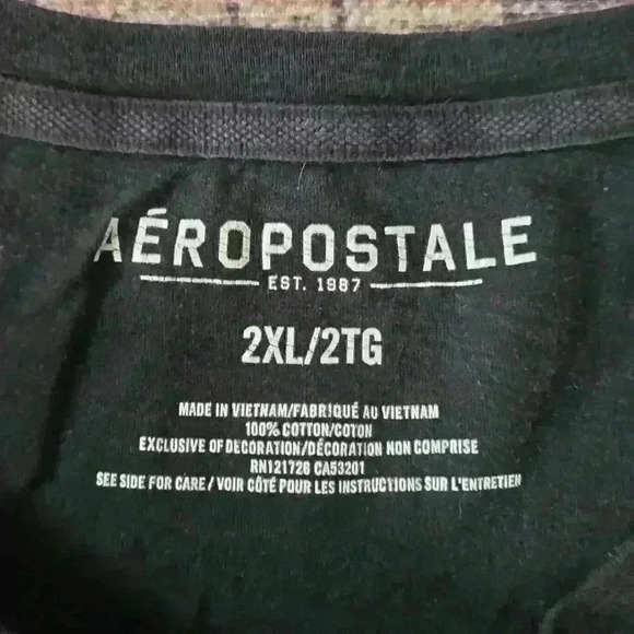 Aeropostale V-neck Tee - Picture 4 of 4